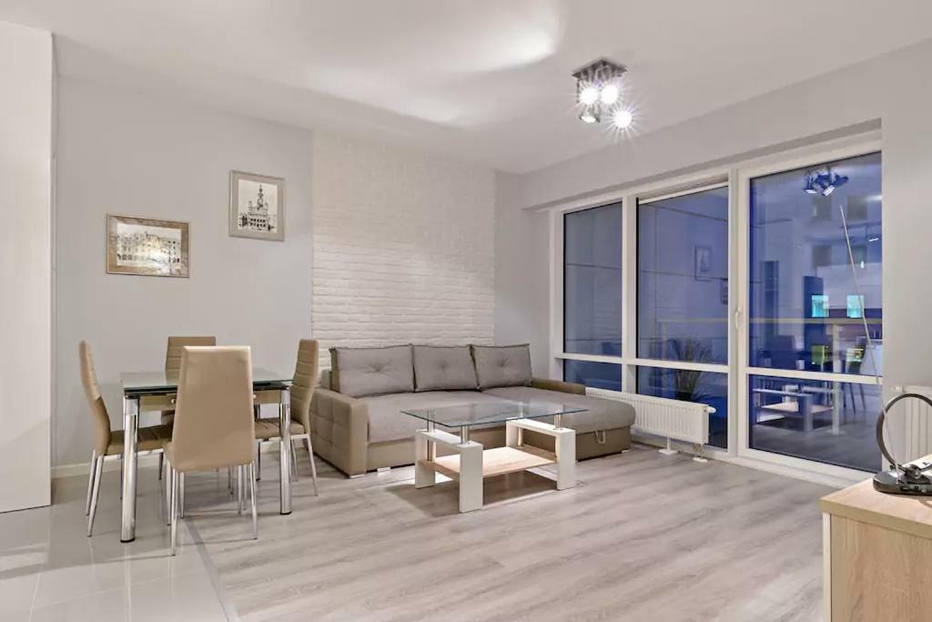 Strict Center Towarowa Apartment Poznan Exterior photo